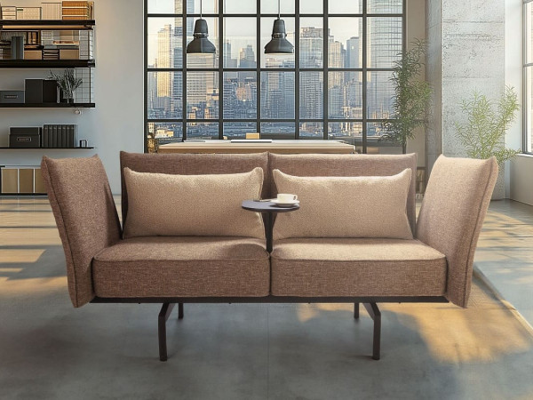 Антураж со столиком